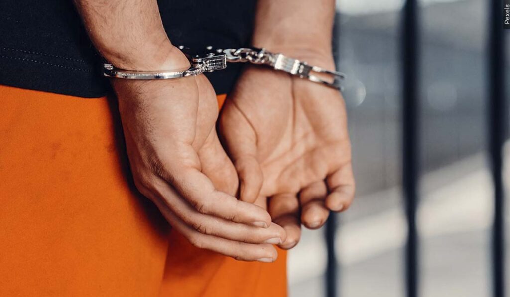 Hombre recibe 99 años de prisión por posesión de pornografía infantil