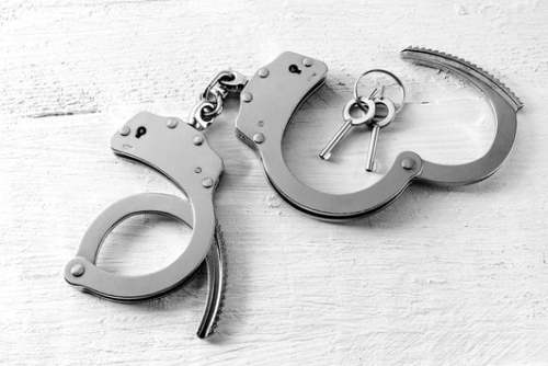 Arrestan en Corpus Christi a sospechoso de estafa que habría fingido ser funcionario